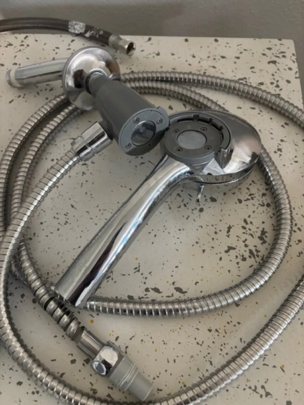 Delta Magnetic Adjustable and Removable Shower Head Set - SALE! Silver tone